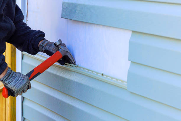 Trusted Emergency Siding Repair service in Edinburg, VA - Creative Siding